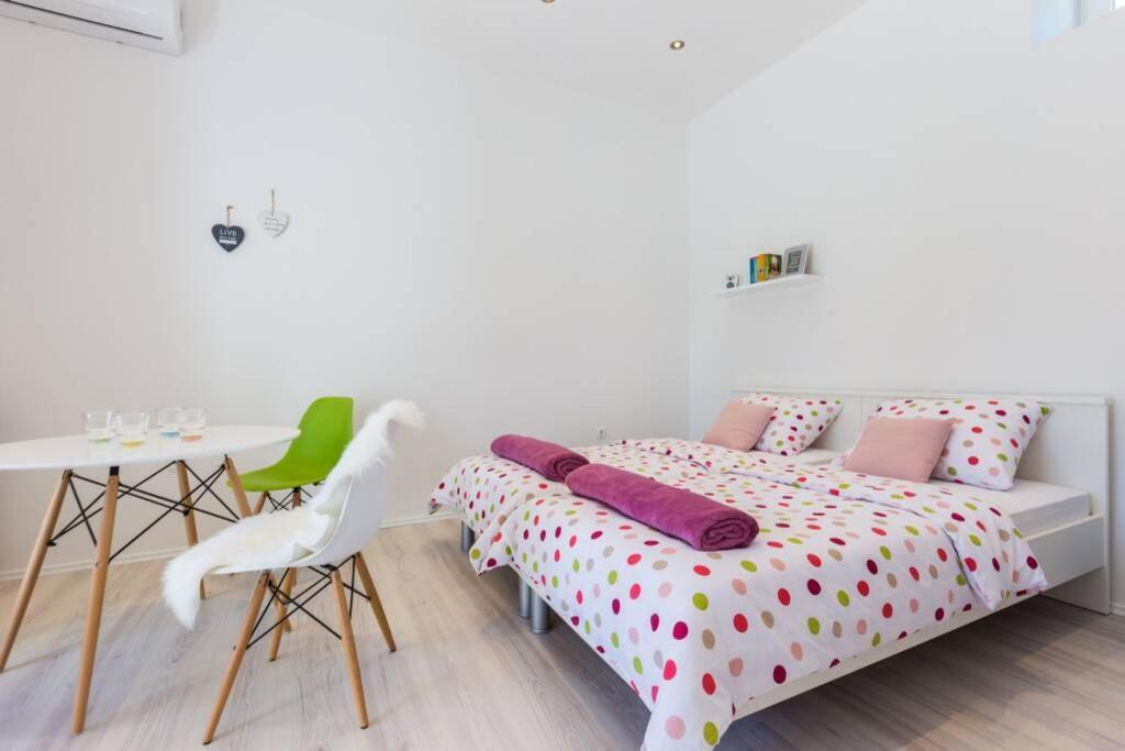Candy Ap.-Near Center,Bus,Beach+Free Parking Place Zadar Dış mekan fotoğraf